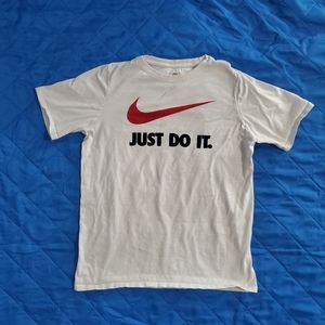 White Nike T-shirt